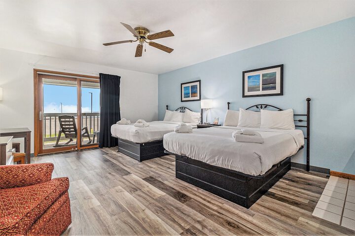 Snyders Shoreline Inn