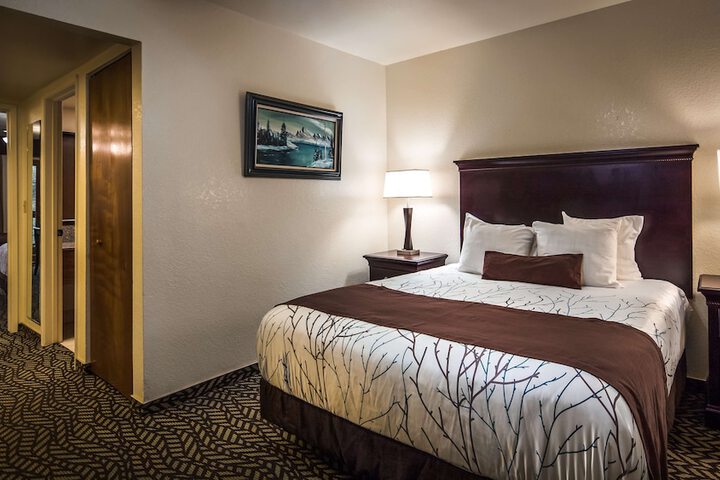 Room 22 of 36