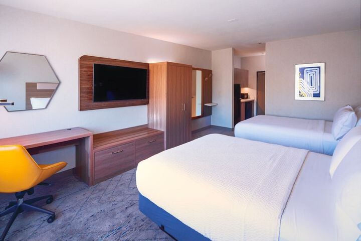 Room 34 of 42
