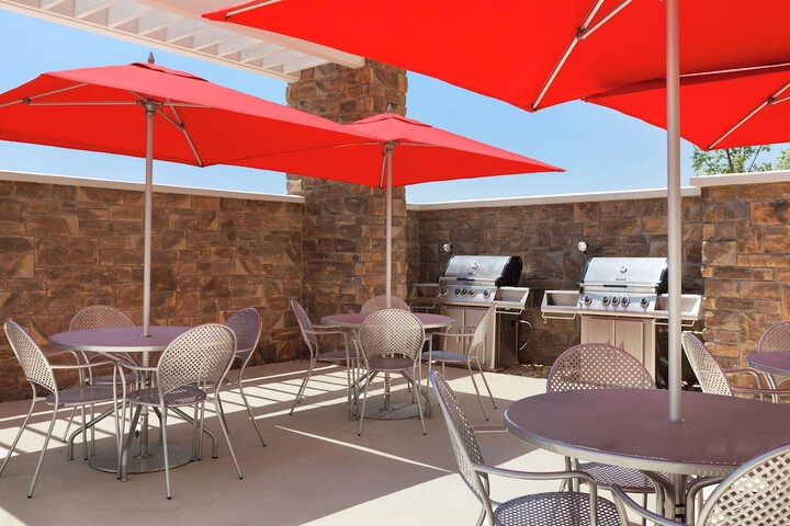 Terrace/Patio 24 of 25