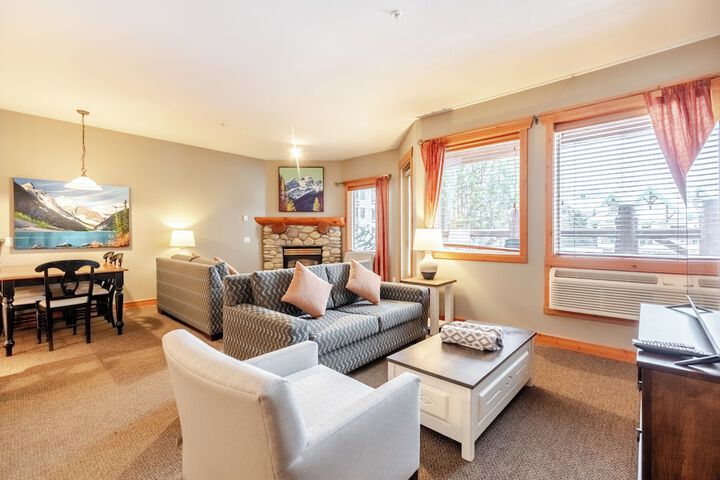 Lizard Creek Lodge