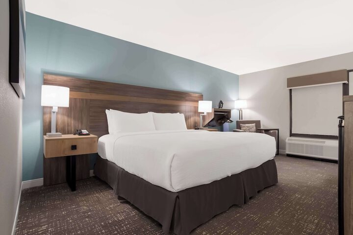 Best Western Flagship Inn