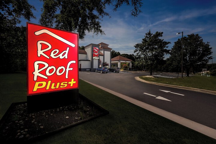 Red Roof PLUS+ Henderson