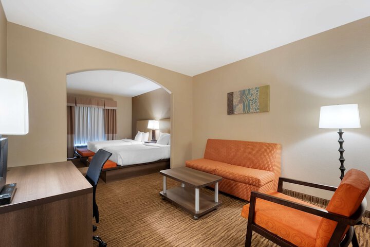 Room 16 of 36