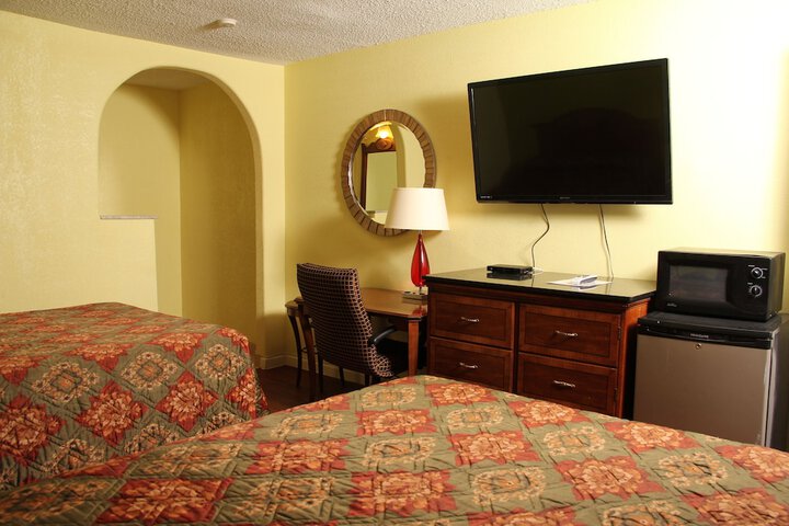 Room 32 of 39