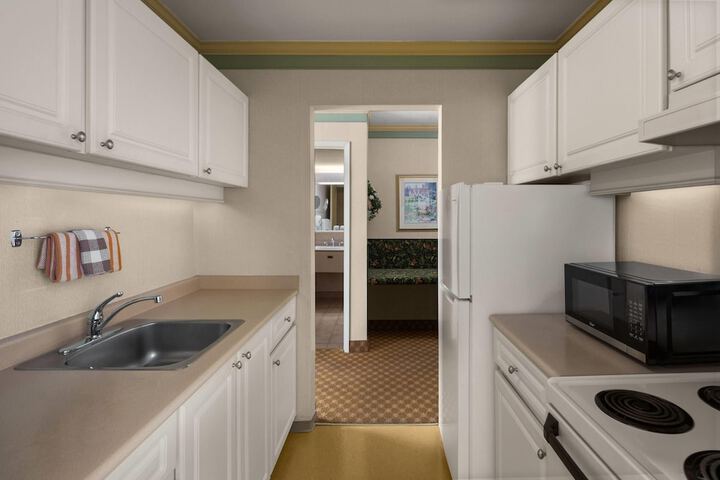 Royal Scot Hotel & Suites Trademark Collection by Wyndham