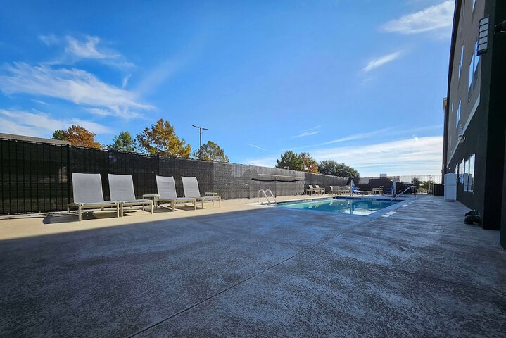 Pool 3 of 24
