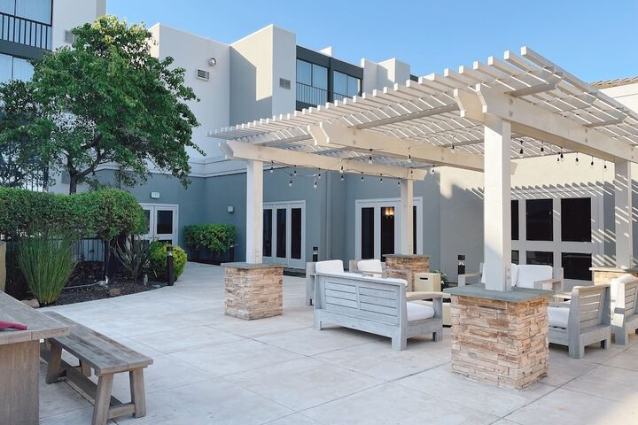 Terrace/Patio 59 of 63