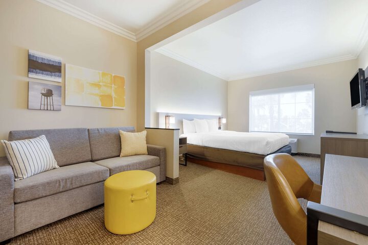 Room 43 of 69