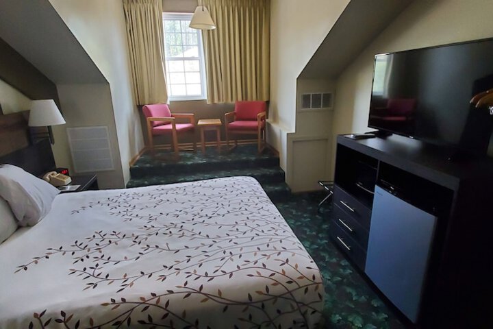 Room 41 of 86
