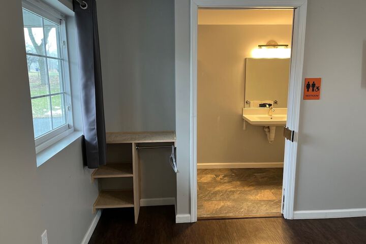 Room 17 of 24
