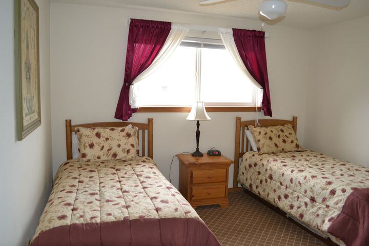 Room 12 of 36