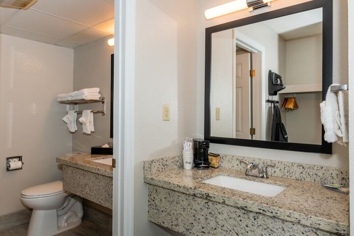 Twin Mountain Inn & Suites