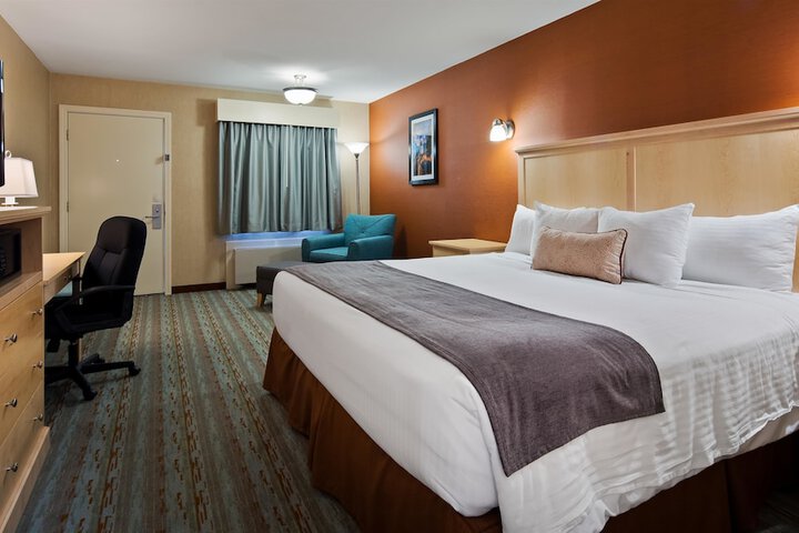Room 25 of 37
