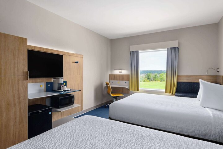 Room 9 of 41