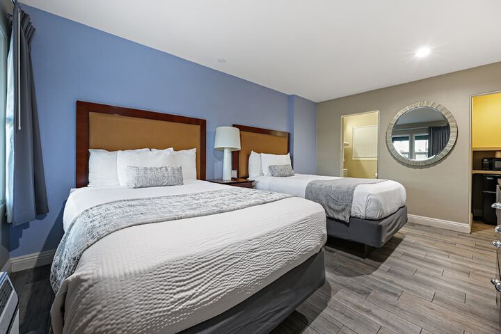 Room 9 of 19