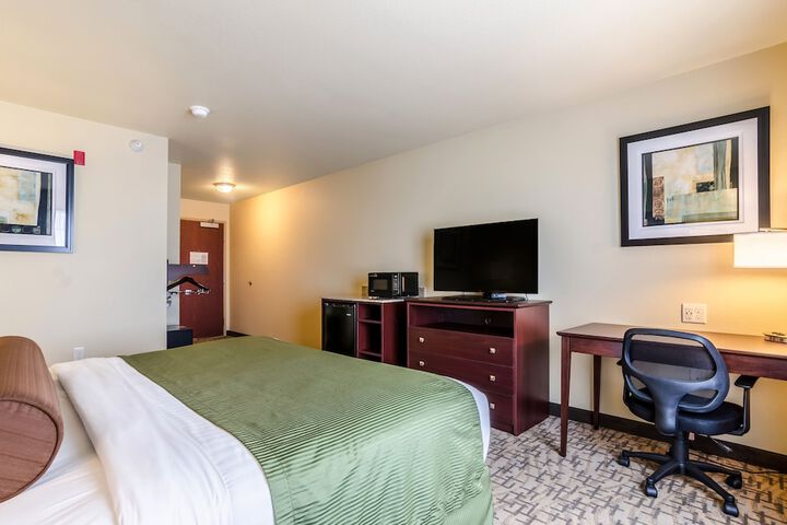 Room 9 of 37