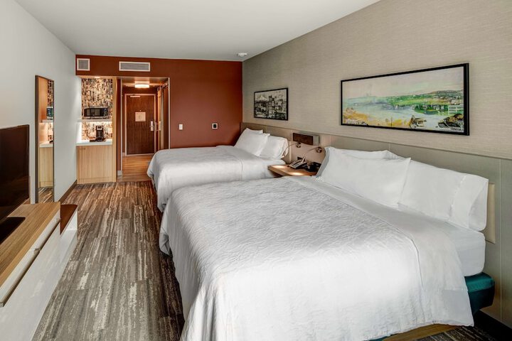 Room 16 of 48