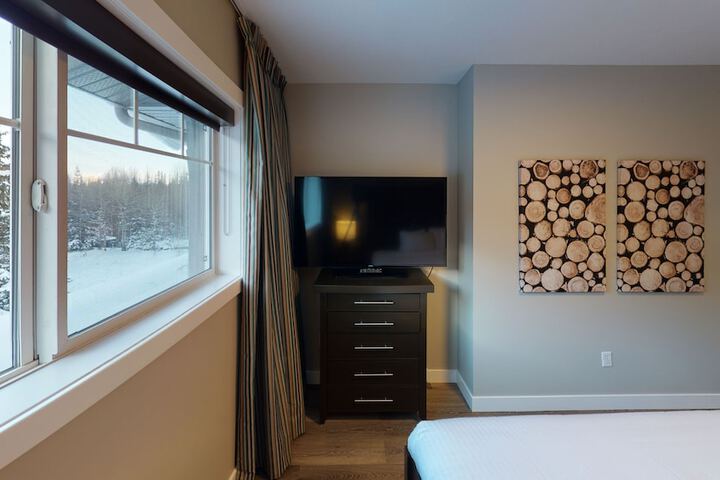 Room 67 of 80