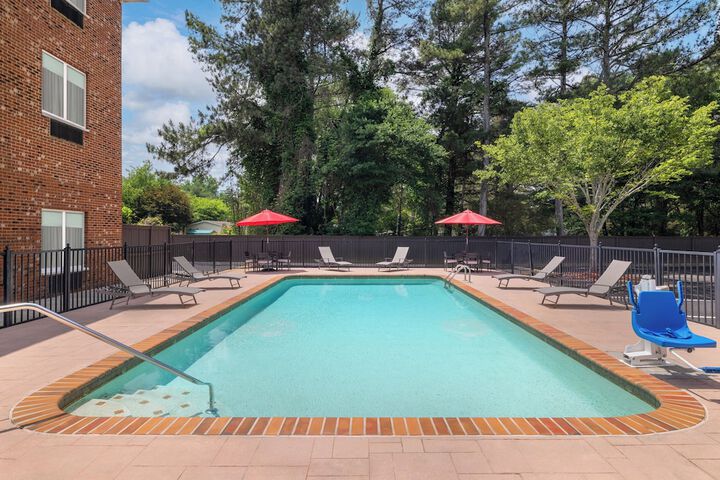 Holiday Inn Express & Suites Buford NE - Lake Lanier by IHG