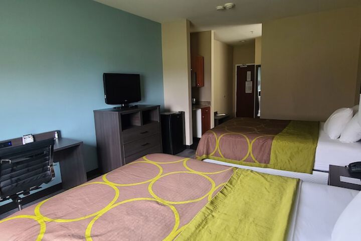 Super 8 by Wyndham Lubbock West