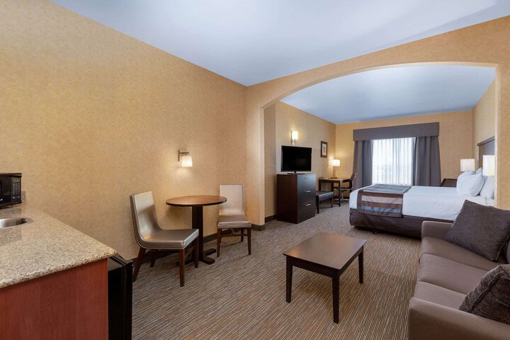 Room 25 of 57