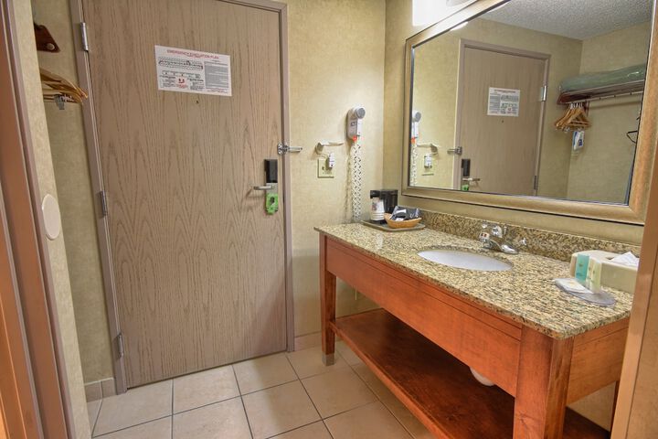 Room 15 of 62