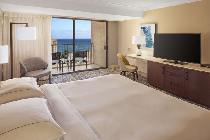 Hilton Hawaiian Village Waikiki Beach Resort