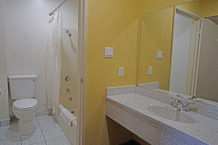 Room 37 of 47