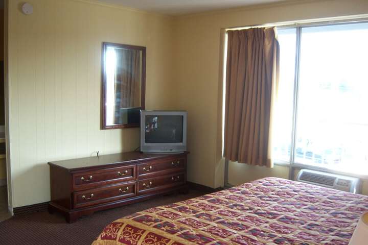 Room 25 of 32