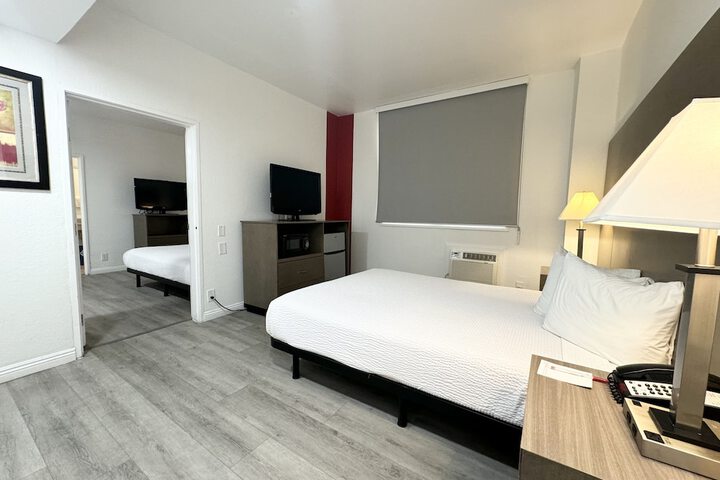 Room 73 of 92