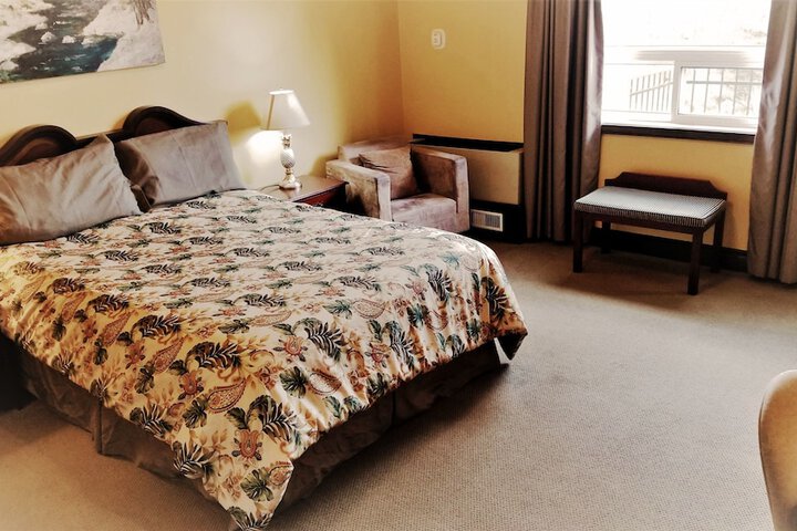 Room 9 of 23