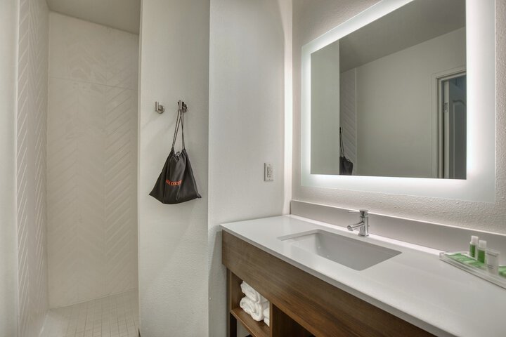 Room 60 of 88