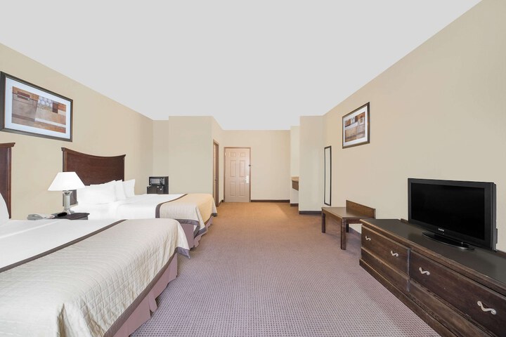 Room 13 of 16