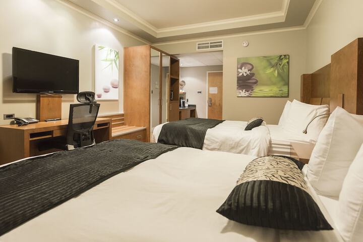 Room 32 of 75