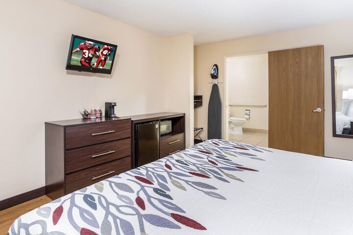 Room 16 of 42