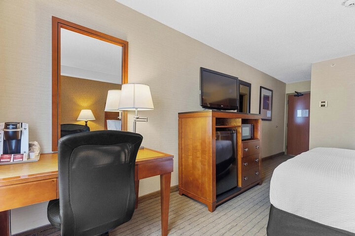 Room 14 of 37