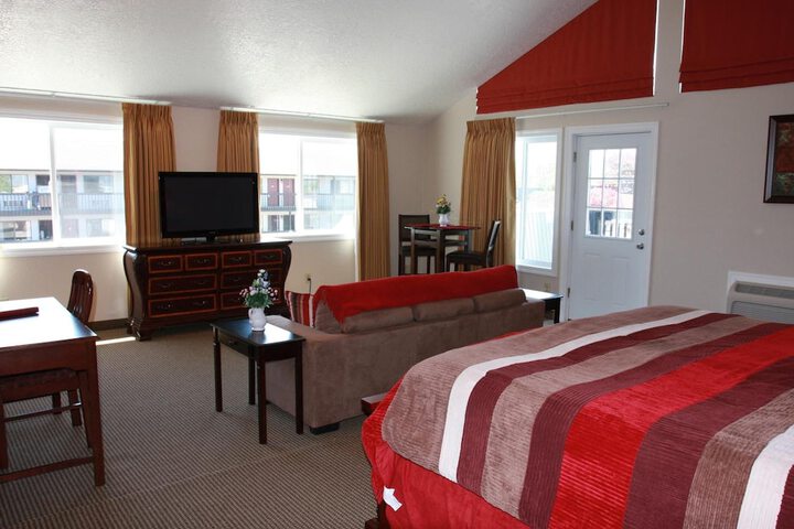 Western Royal Inn