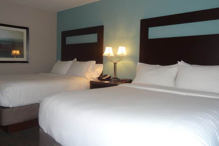 Room 27 of 48