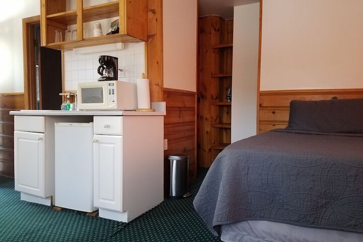 Room 72 of 86