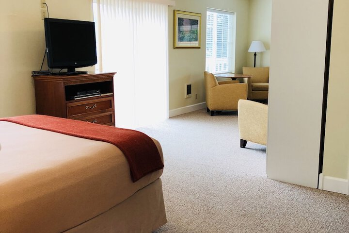 Room 11 of 19