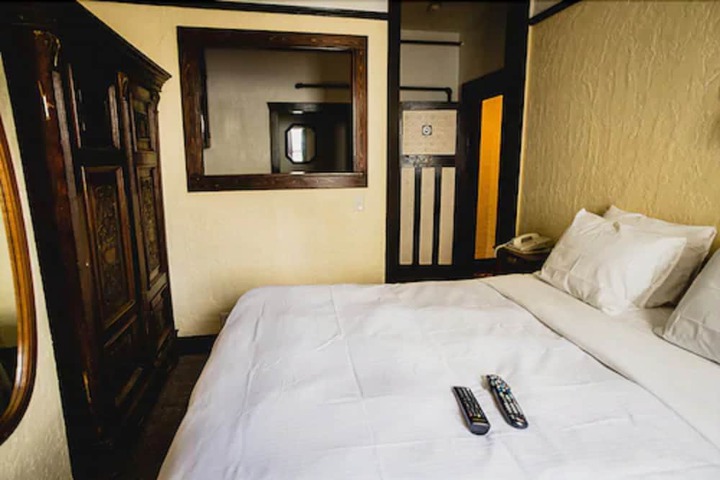 Room 57 of 92