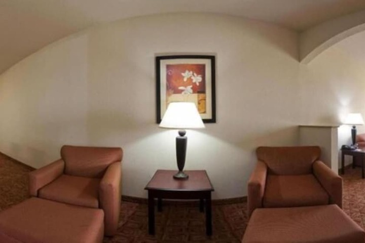 Room 3 of 7