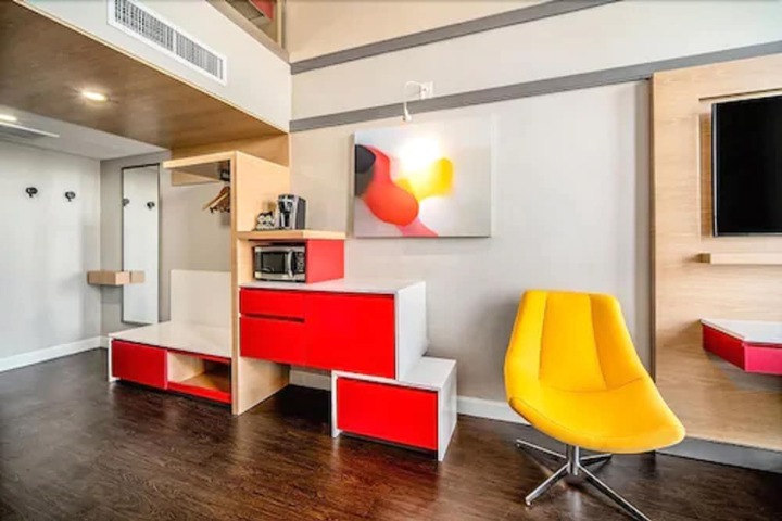 Room 15 of 35