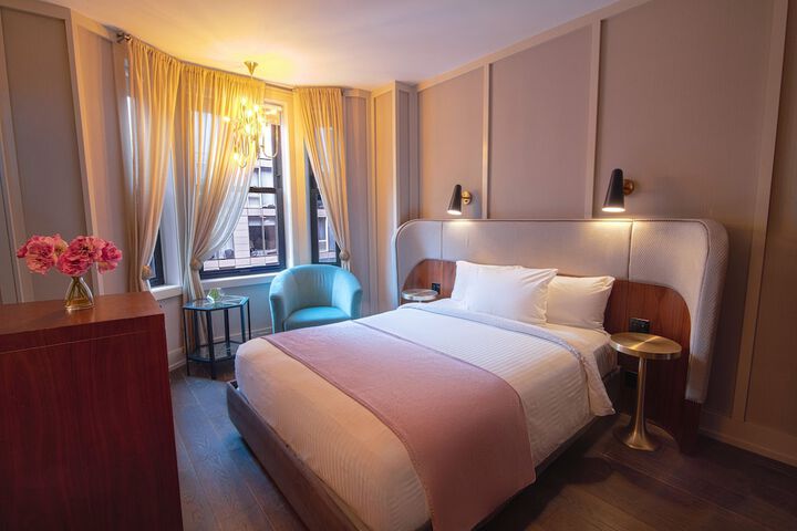 Room 30 of 53