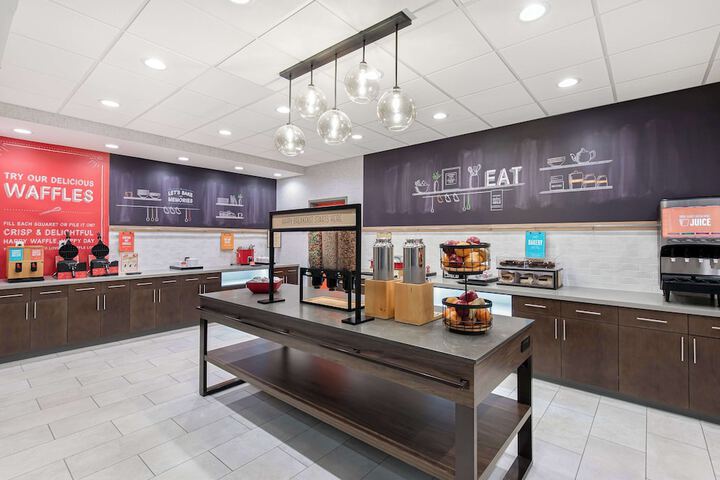 Hampton Inn Albertville