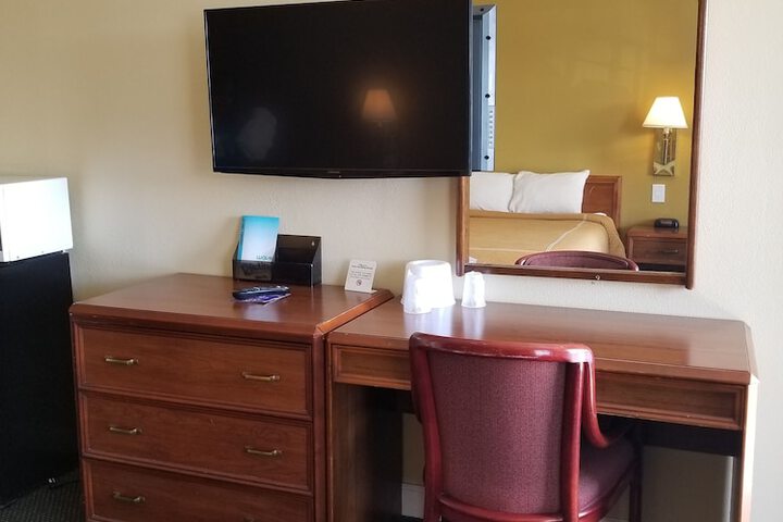 Room 7 of 17