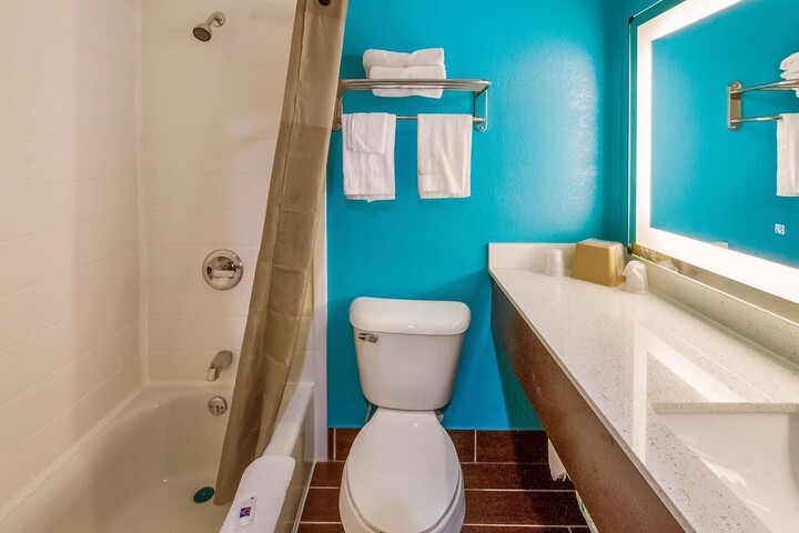 Motel 6 Rossford OH