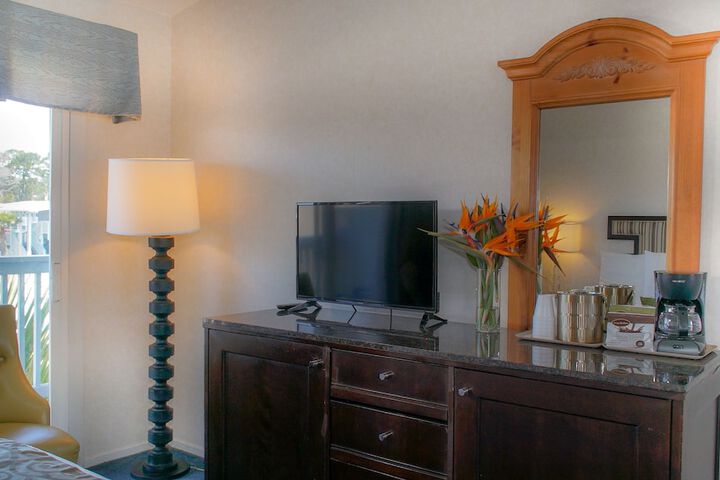 Room 35 of 62