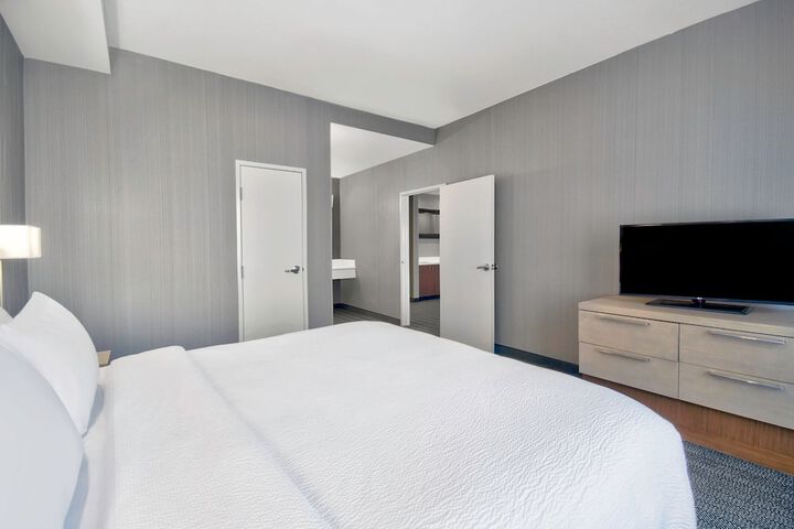 Room 30 of 63